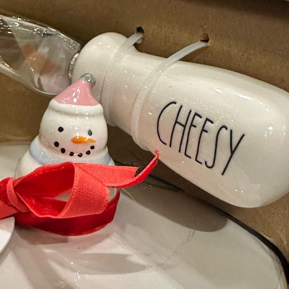 Rae Dunn Rare Find! Pink Brie Cooker w Spreader - Picture 3 of 5